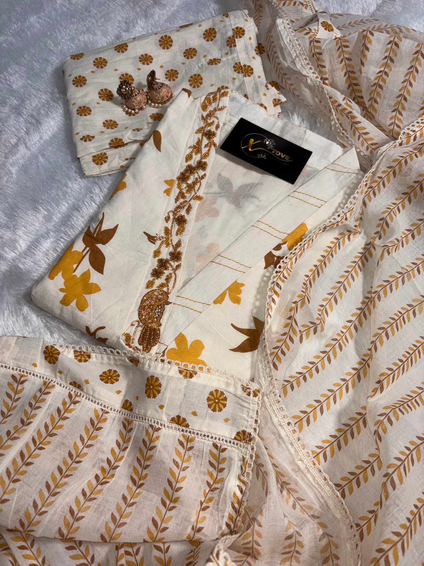 A1876 Elegant Summer Cotton Suit
