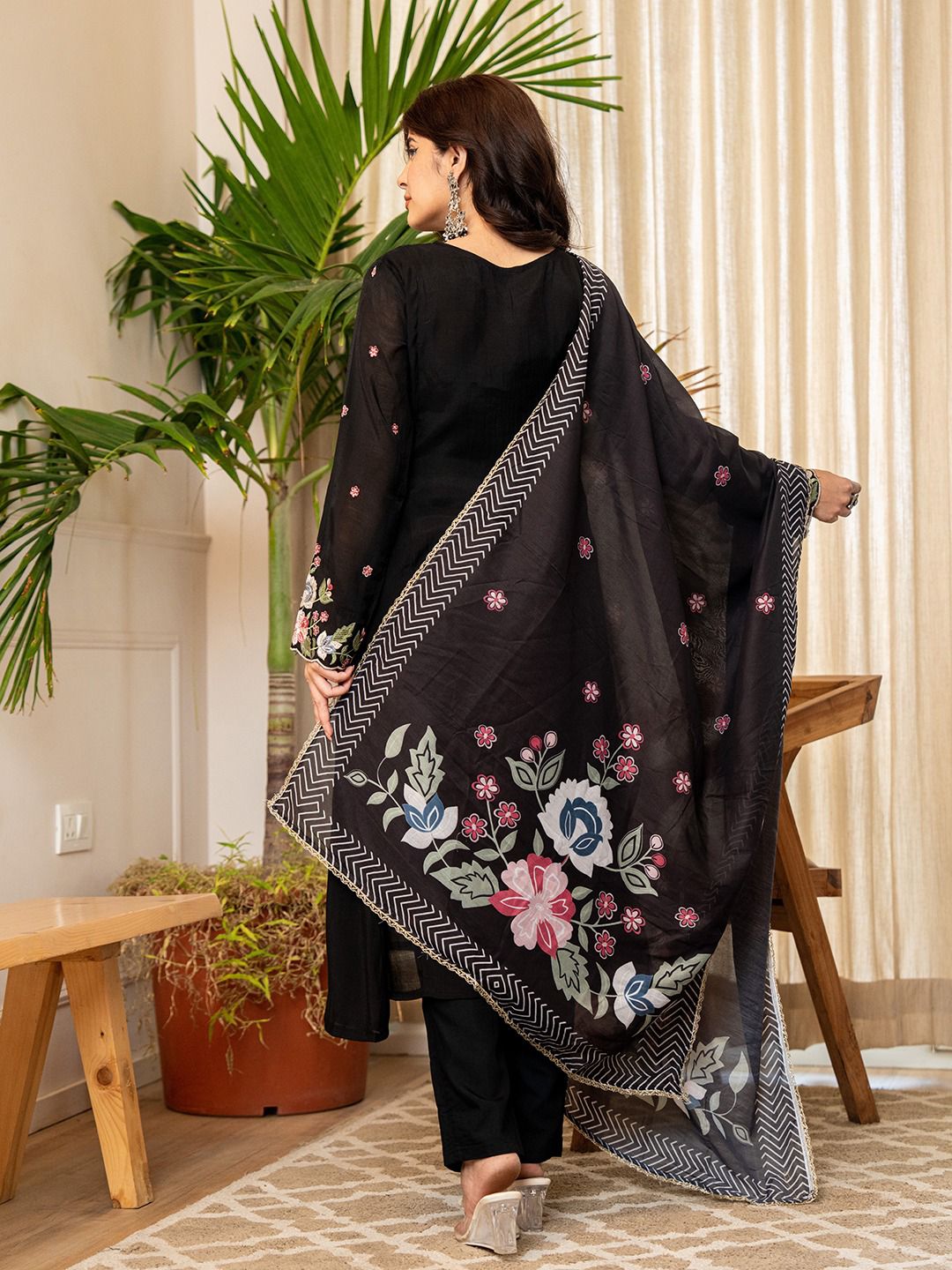 B2023 Mul Silk Designer Suit