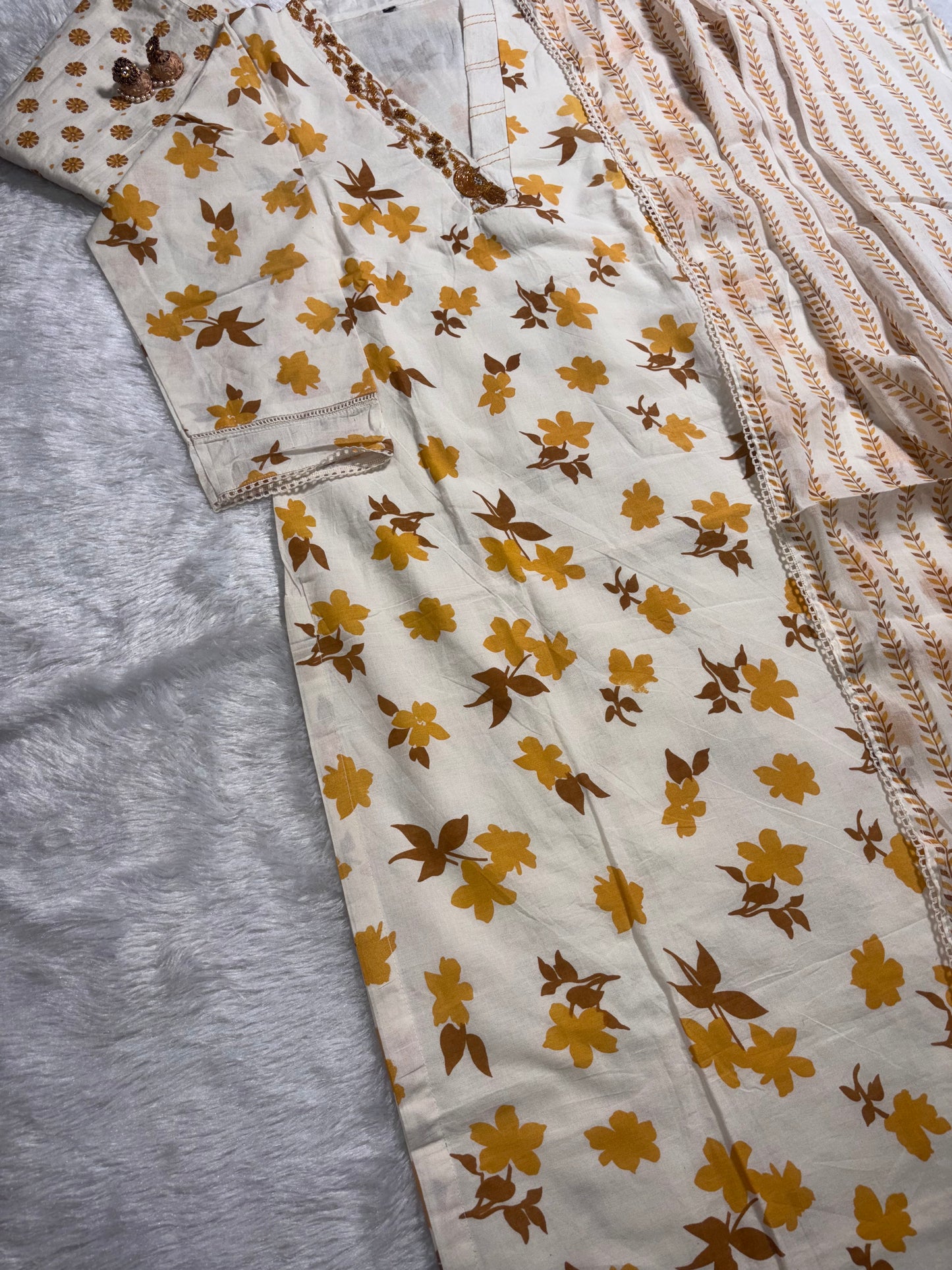 A1876 Elegant Summer Cotton Suit
