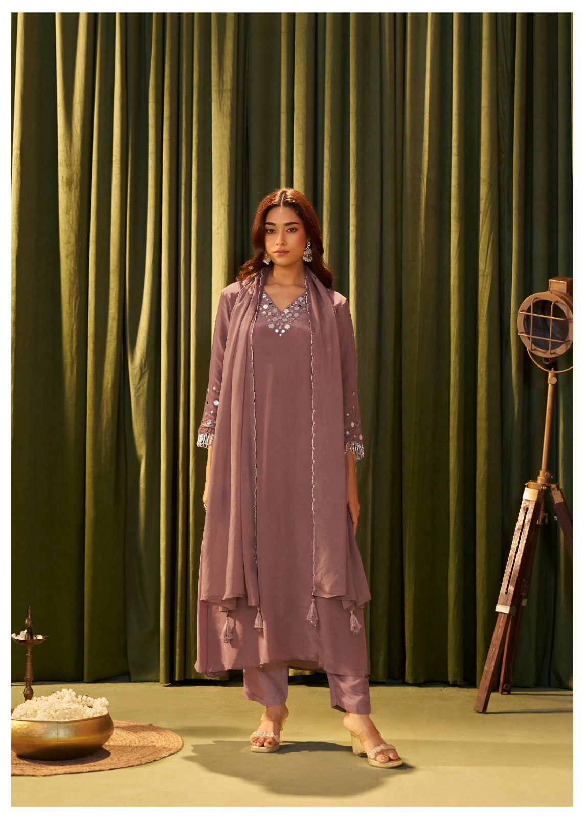 B2016 Glass Crape Party Wear Suit