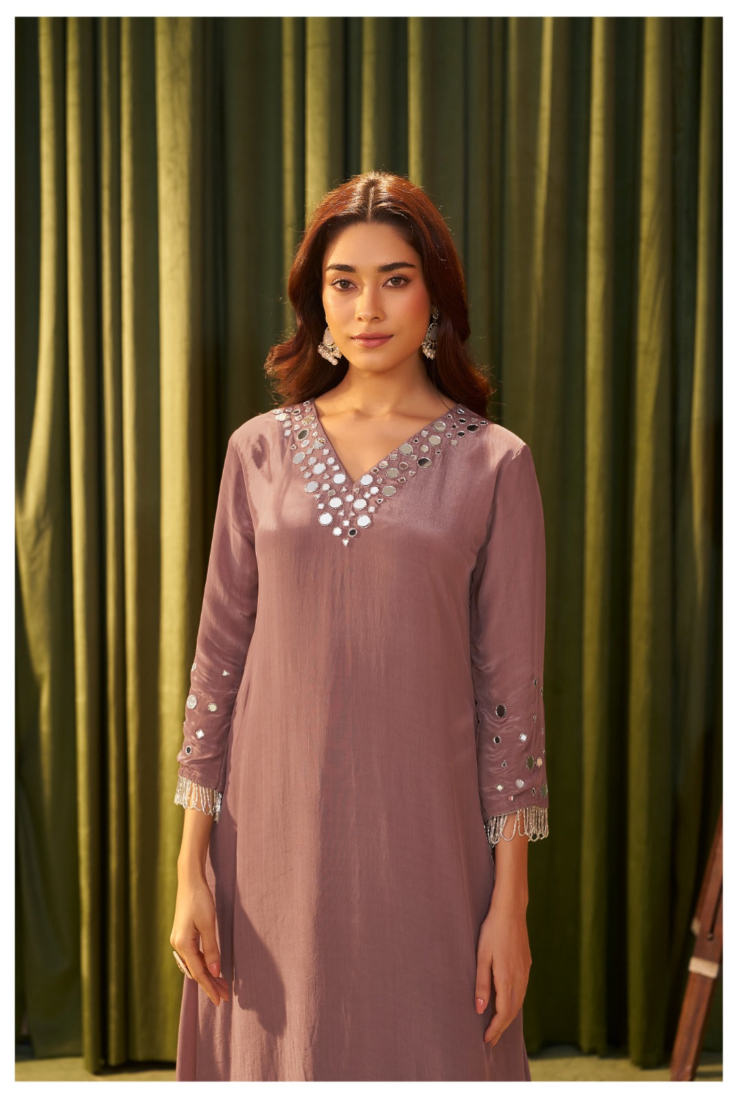 B2016 Glass Crape Party Wear Suit