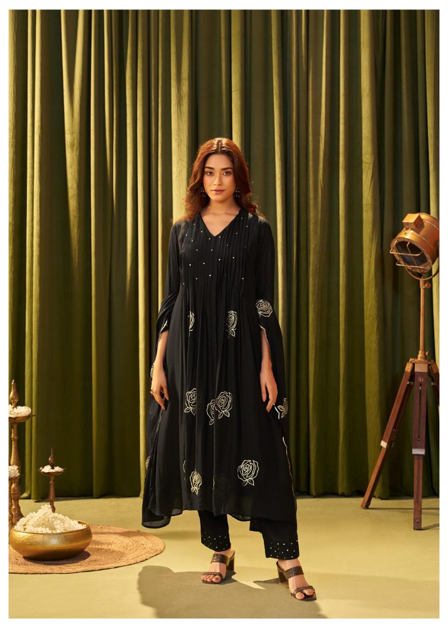 B2018 Mul Chanderi Suit For Black Lovers