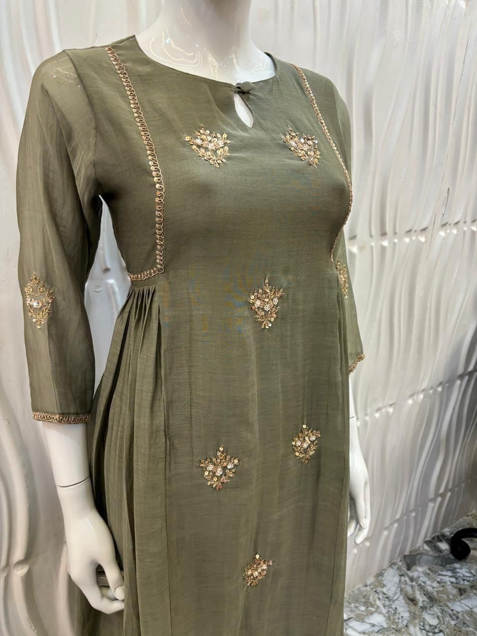 B2004 Mul Chanderi Zari Work Anarkali Suit