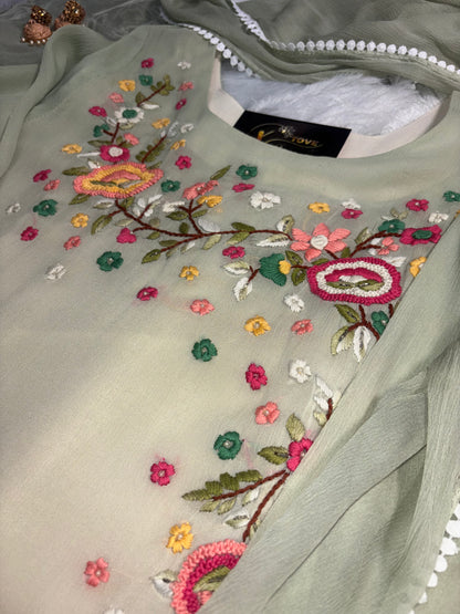 B2001 Pure Chinon Ombre Effect Designer Suit