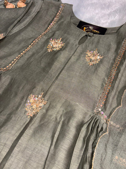 B2004 Mul Chanderi Zari Work Anarkali Suit