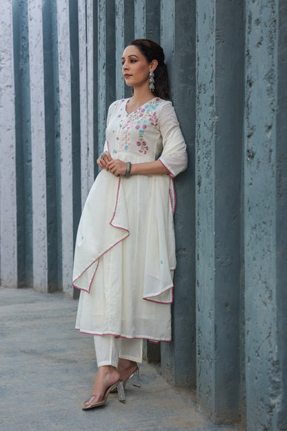 A1674 Mul Cotton Embroidered Suit