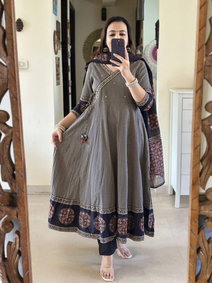 A1691 Pure Cotton Angarkha Suit