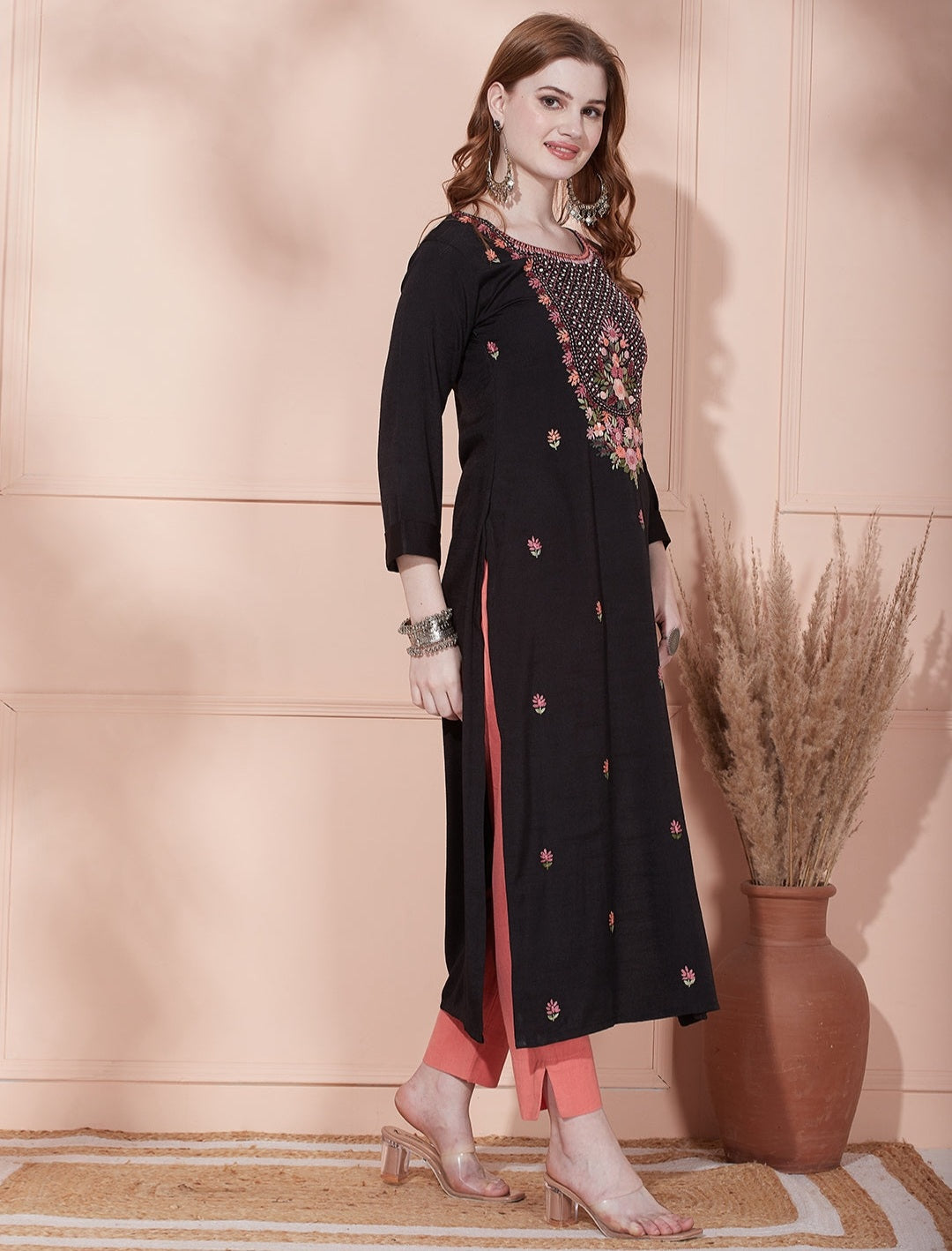 Floral Hand & Sequins Embroidered Kurta